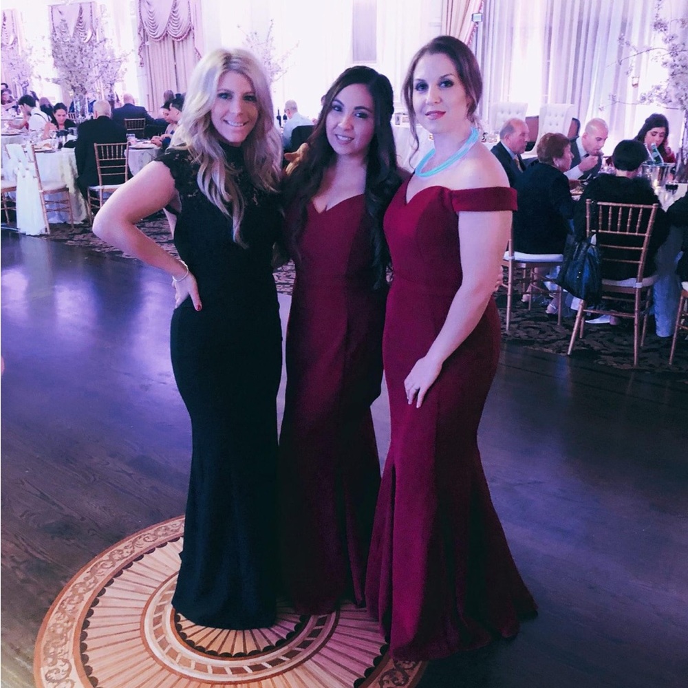 BURGUNDY BRIDESMAID GOWN